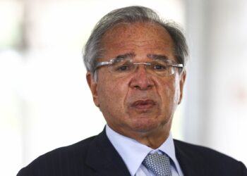 O ministro da Economia, Paulo Guedes, durante entrevista coletiva no Palácio do Planalto. - Foto: Marcelo Camargo/Agência Brasil