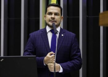 Capitão Alberto Neto incluiu na MP a possibilidade de suspensão das parcelas do crédito consignado por até quatro meses. Foto: Najara Araújo/Câmara dos Deputados