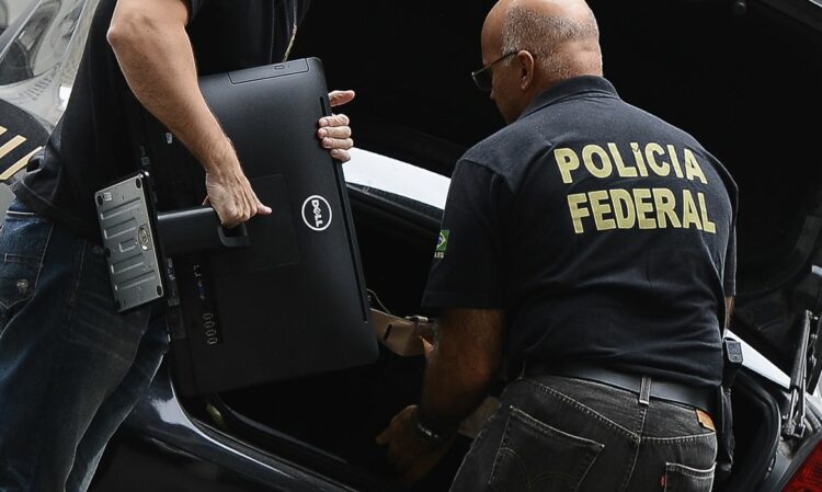 A Polícia Federal e a Receita Federal. - Foto:  Arquivo/Tânia Rêgo/Agência Brasil