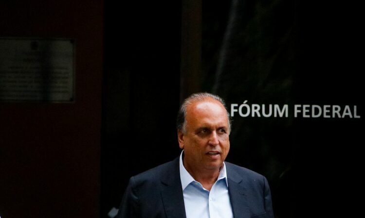 O ex-governador do Rio de Janeiro, Luiz Fernando Pezão deixa a 7ª Vara Criminal. - 
Foto:  Fernando Frazão/Agência Brasil