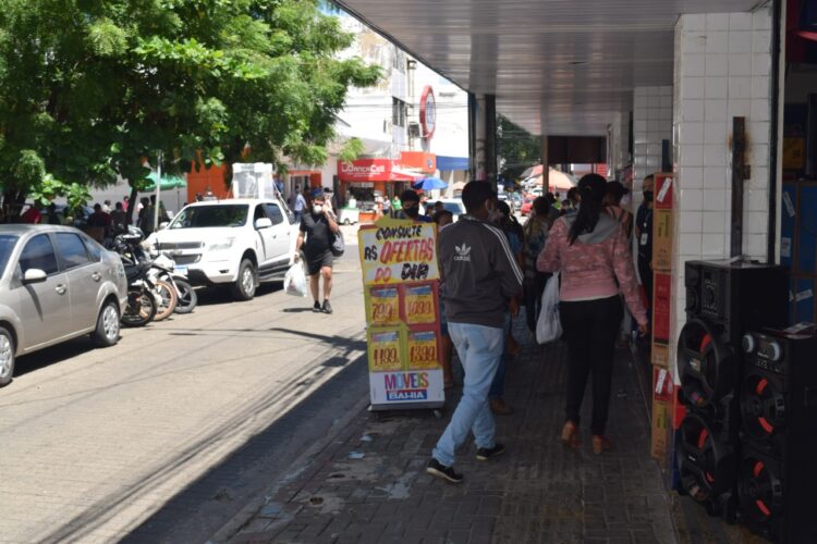 Dia dos Pais: Comércio funcionará em horário ampliado no sábado (07). - (Foto: Ascom).