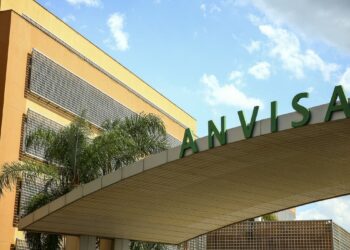 Fachada do edifício sede da Agência Nacional de Vigilância Sanitária (Anvisa).