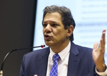 O ministro da Fazenda, Fernando Haddad, dá entrevista coletiva,para detalhar as primeiras medidas econômicas do governo.