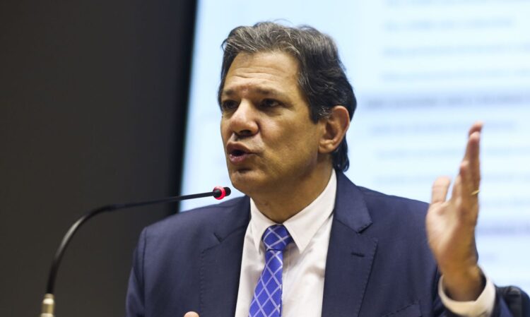 O ministro da Fazenda, Fernando Haddad, dá entrevista coletiva,para detalhar as primeiras medidas econômicas do governo.