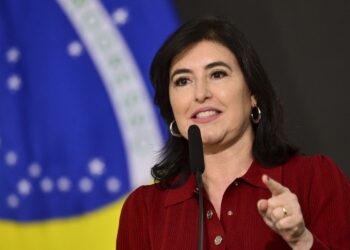 A ministra do Planejamento e Orçamento, Simone Tebet, toma posse em cerimônia no Salão Nobre do Palácio do Planalto.