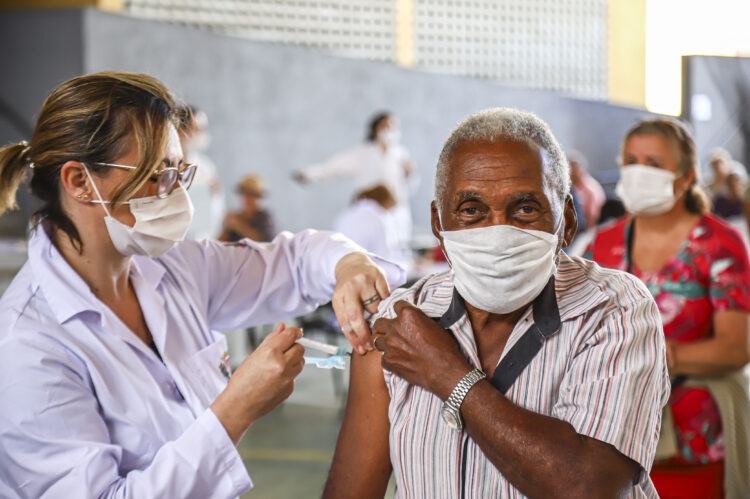 Vacina contra gripe.  (Foto: Reprodução/Prefeitura Municipal de Curitiba)