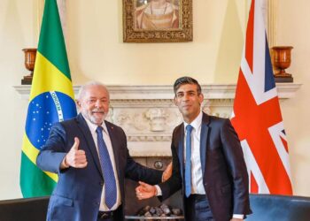 Presidente Luiz Inácio Lula da Silva é recebido pelo primeiro-ministro do Reino Unido, Rishi Sunak. (Foto: Reprodução/ Agência Brasil)