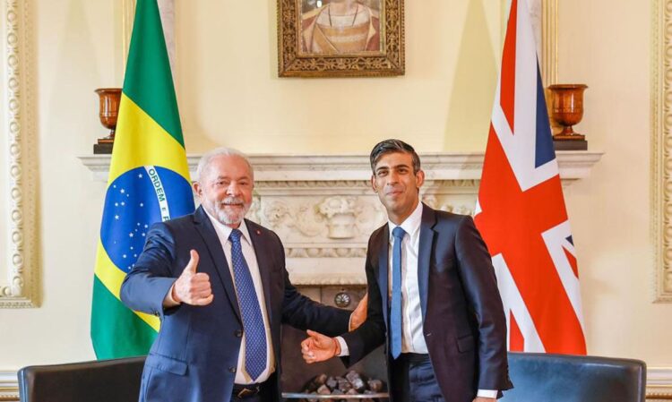 Presidente Luiz Inácio Lula da Silva é recebido pelo primeiro-ministro do Reino Unido, Rishi Sunak. (Foto: Reprodução/ Agência Brasil)