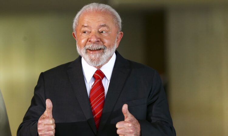 Presidente Luiz Inácio Lula da Silva recebe o presidente da Finlândia, Sauli Niinistö, no Palácio do Itamaraty. (Foto: Reprodução/Agência Brasil).