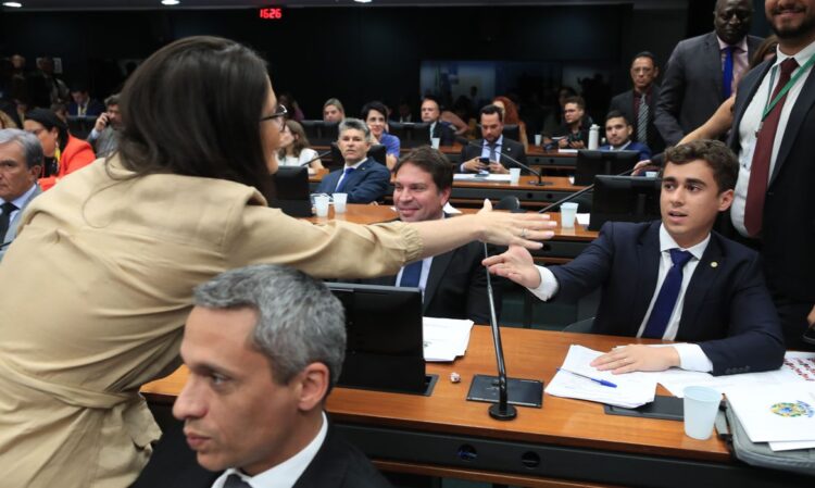 Reunião do Conselho de Ética da Câmara que livrou de processo de cassação os deputados Nikolas Ferreira e Carla Zambelii. Foto: Lula Marques/ Agência Brasil