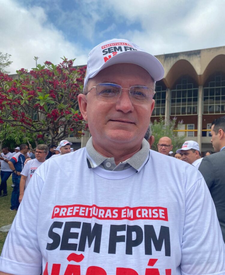 Prefeito de Sigefredo Pacheco (PT), professor Murilo Bandeira (Foto: Folha Expressa)