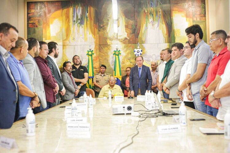 Dr. Pessoa e o presidente da ETURB, João Duarte (Foto: Rômulo Piauilino / SEMCOM)