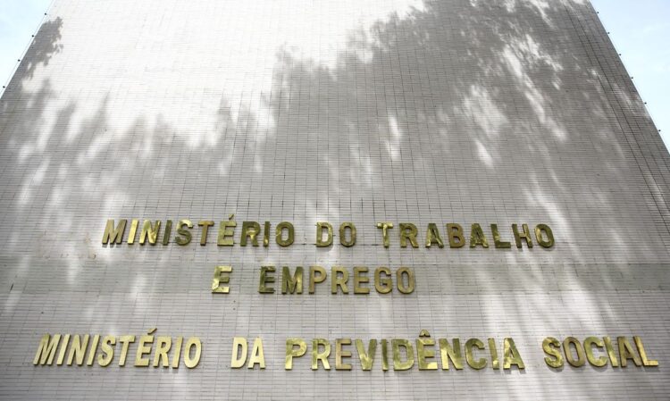 Brasília (DF), 10/04/2023 - Fachada do ministério do Trabalho e Emprego e do ministério da Previdência Social.