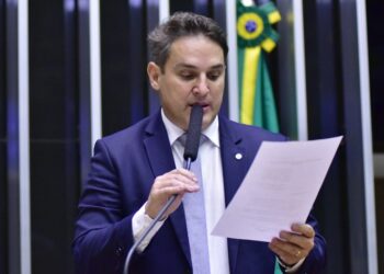 Zucco recomendou a aprovação da proposta, com mudanças | Foto: Zeca Ribeiro/Câmara dos Deputados