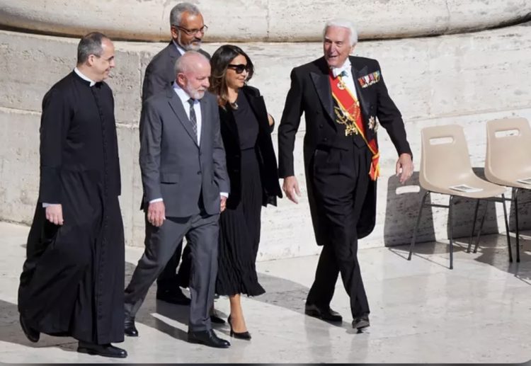 Lula chega ao Vaticano para funeral do Papa Francisco